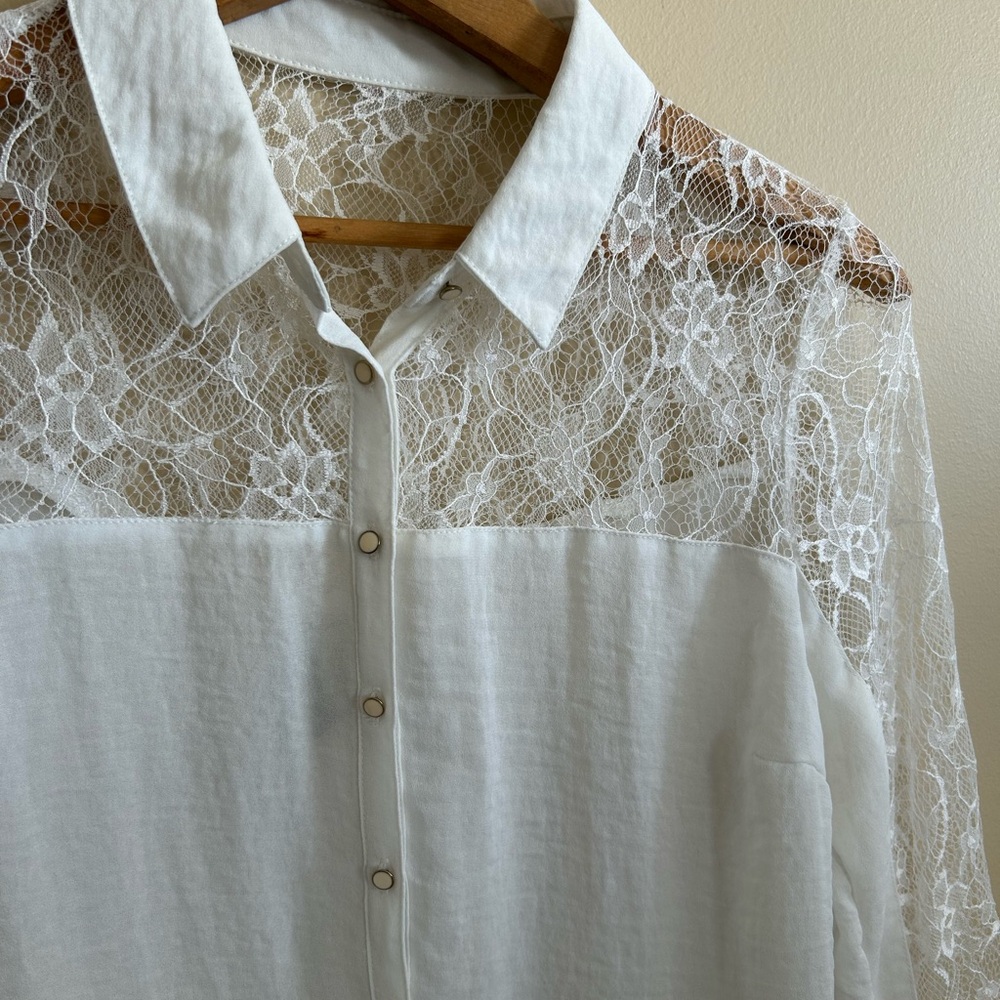 Dynamite Ivory Lace Blouse